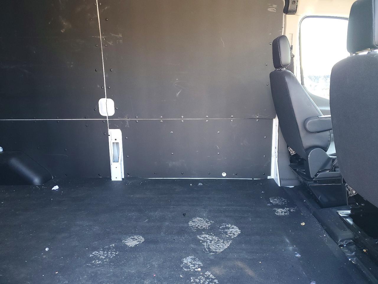 2024 Ford Transit 250 Medium Roof Delivery Van