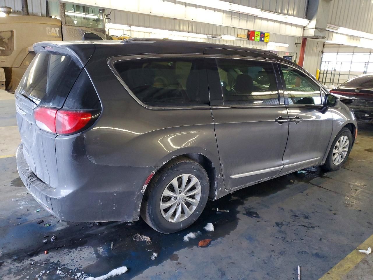 2018 Chrysler Pacifica Touring l