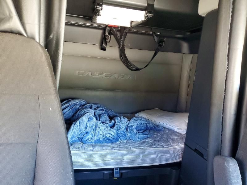 2022 Freightliner Cascadia 126 Semi Truck