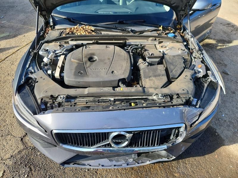 2020 Volvo S60 T5 Momentum