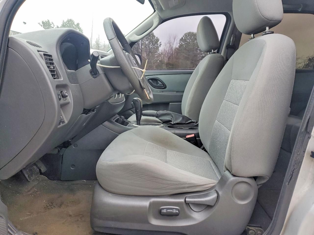 2005 Ford Escape xlt