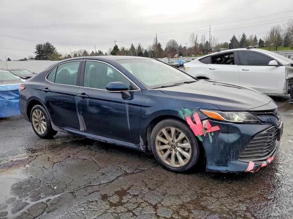 2018 Toyota Camry le
