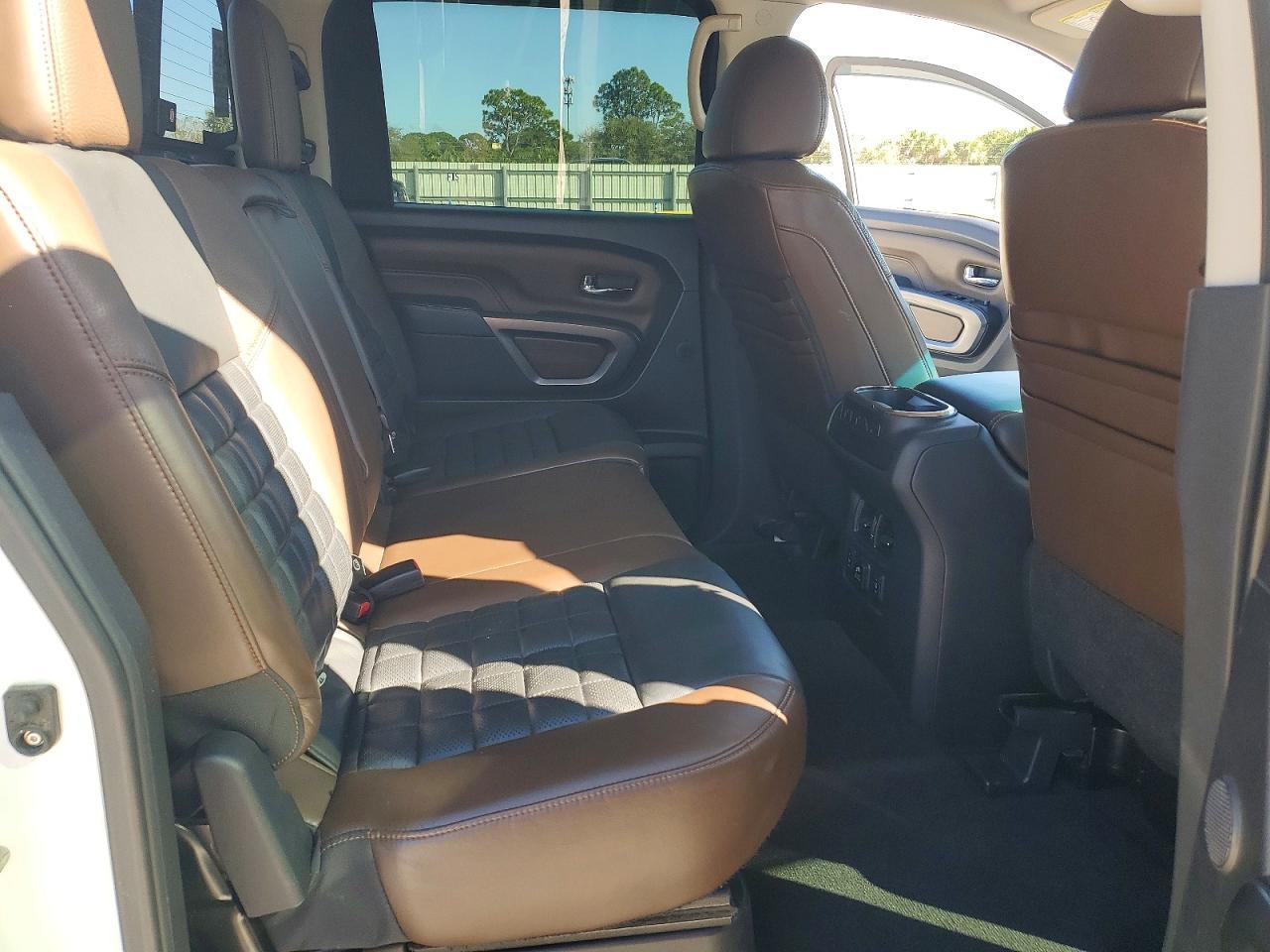 2016 Nissan Titan XD SL