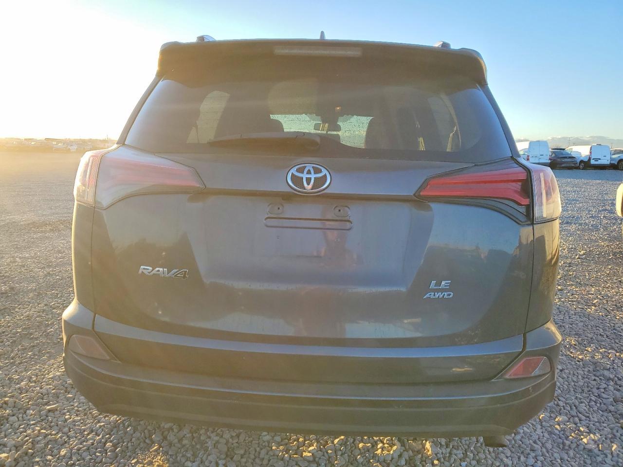 2018 Toyota Rav4 le