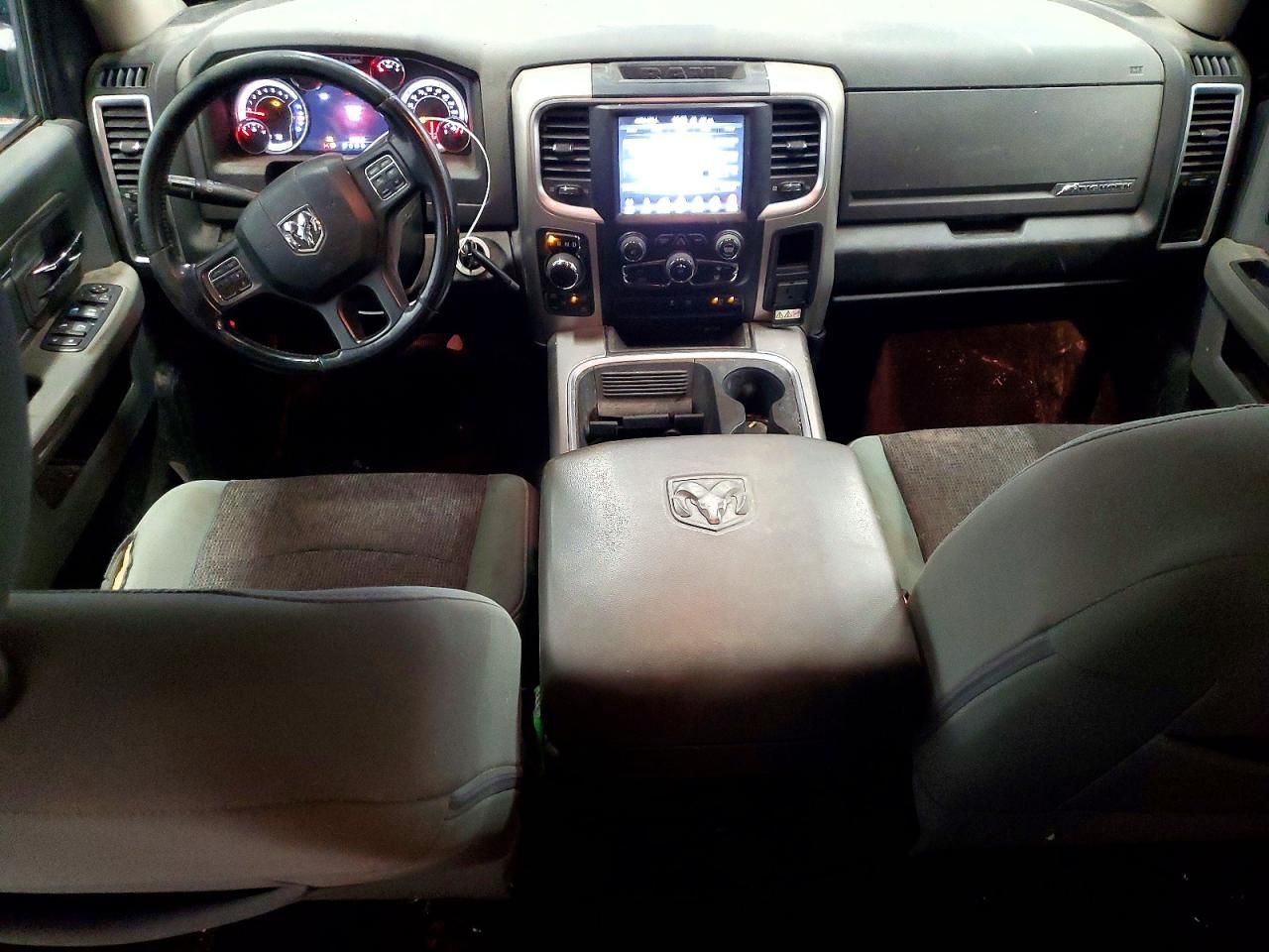 2016 Dodge Ram 1500 slt