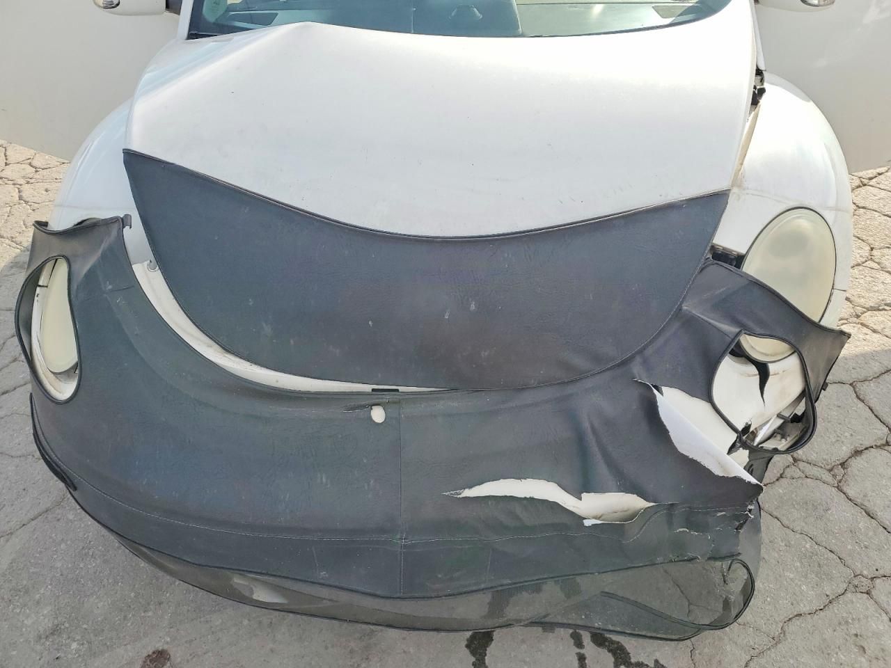 2009 Volkswagen New Beetle s