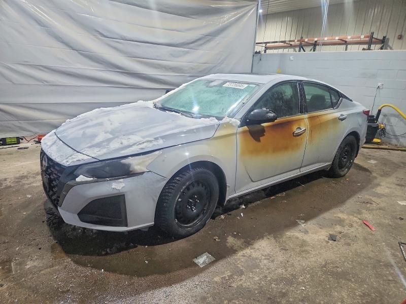 2025 Nissan Altima sr