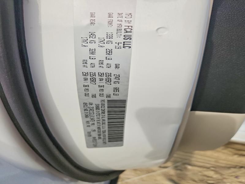 2020 Chrysler Voyager lx