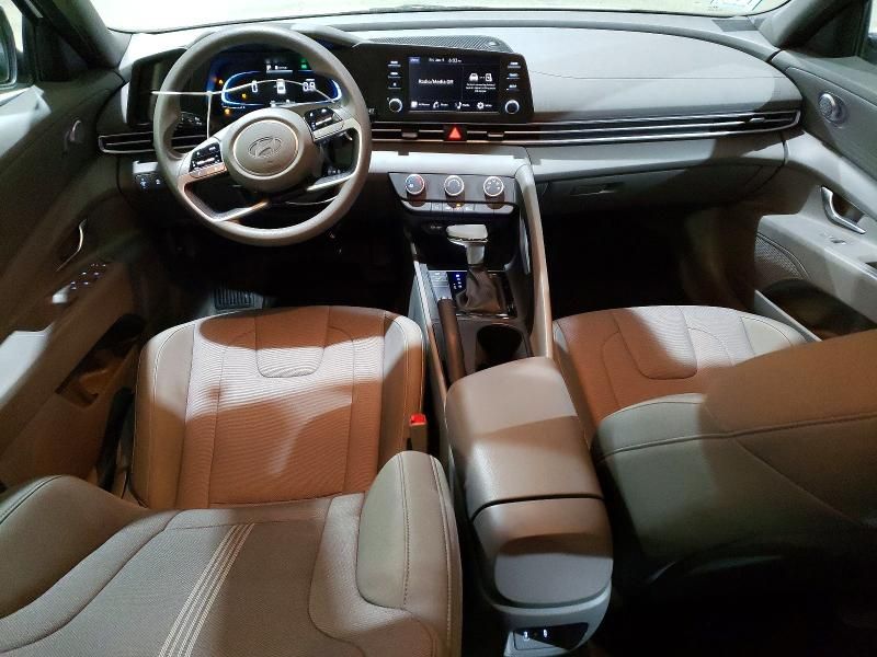 2024 Hyundai Elantra se