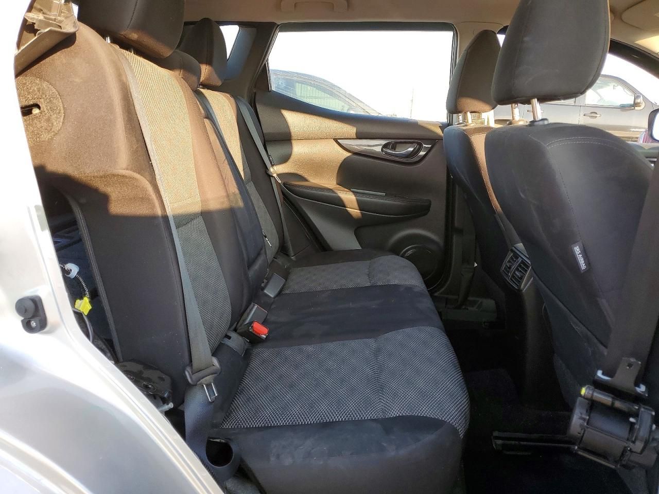 2022 Nissan Rogue Sport sv