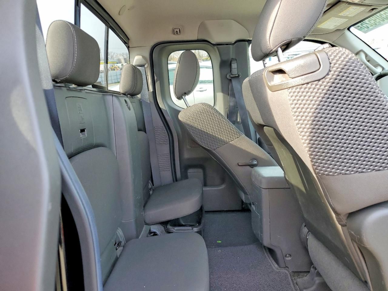 2012 Nissan Frontier sv