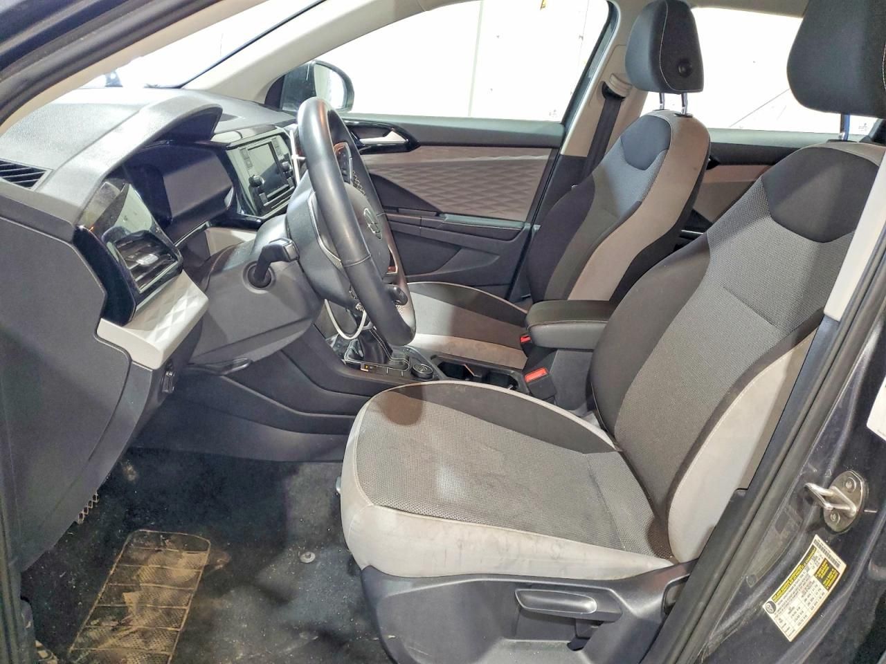 2024 Volkswagen Taos s