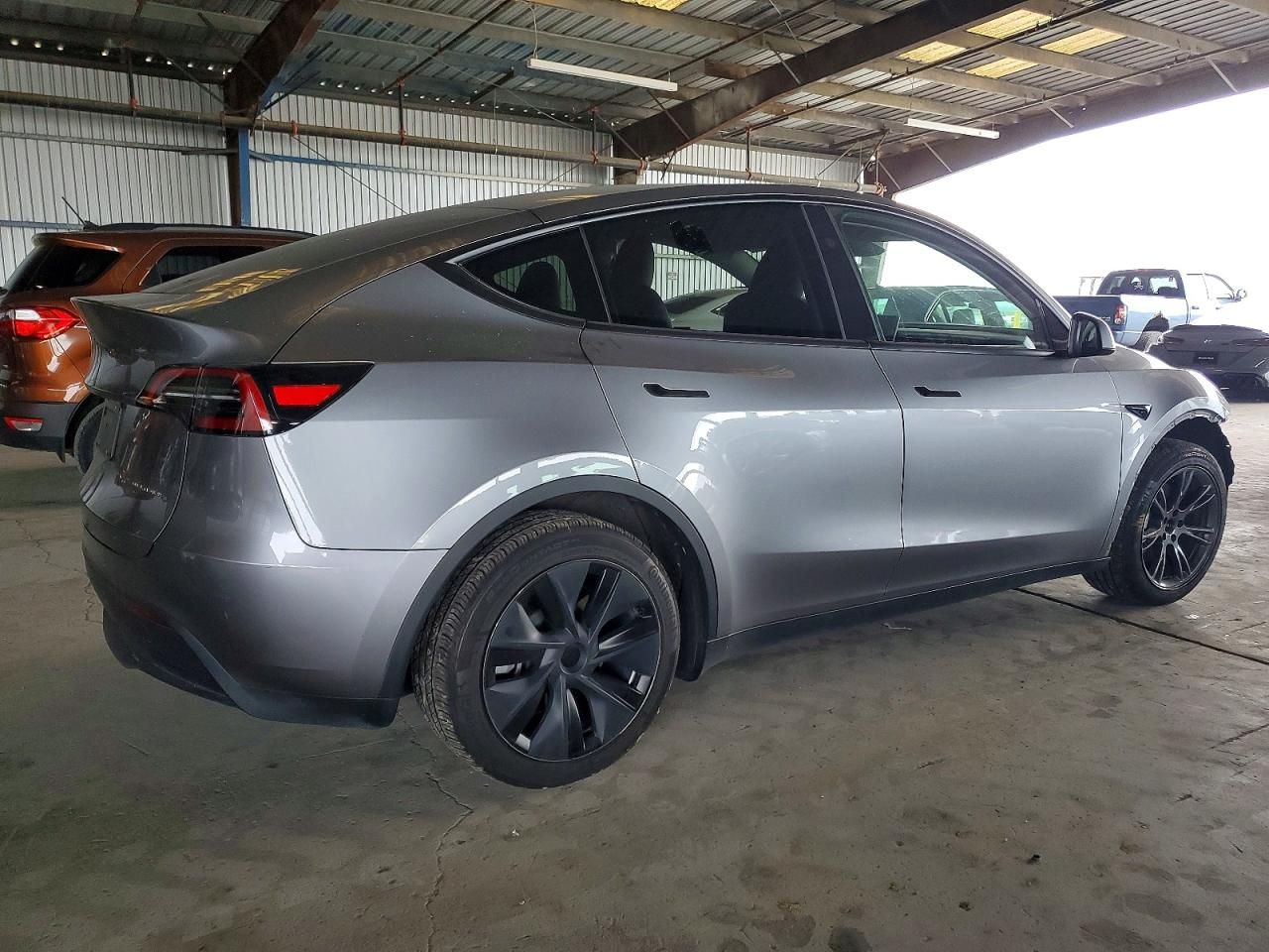 2025 Tesla Model y