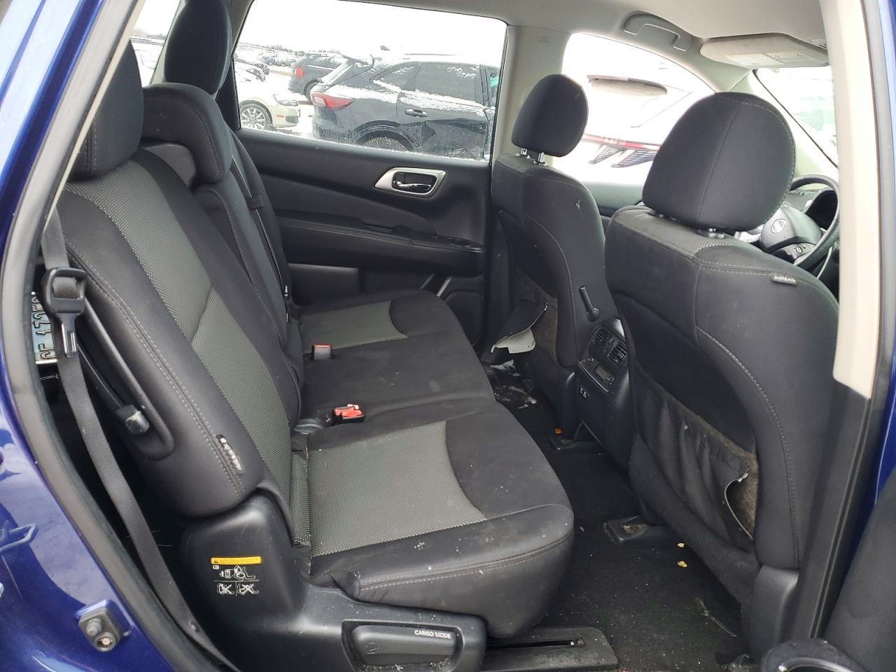 2019 Nissan Pathfinder s