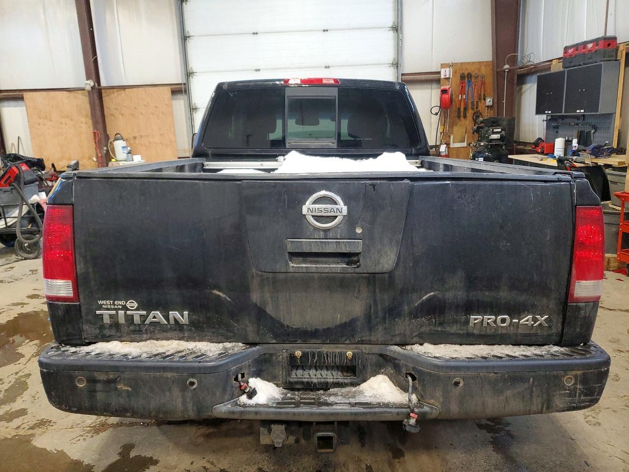 2010 Nissan Titan xe