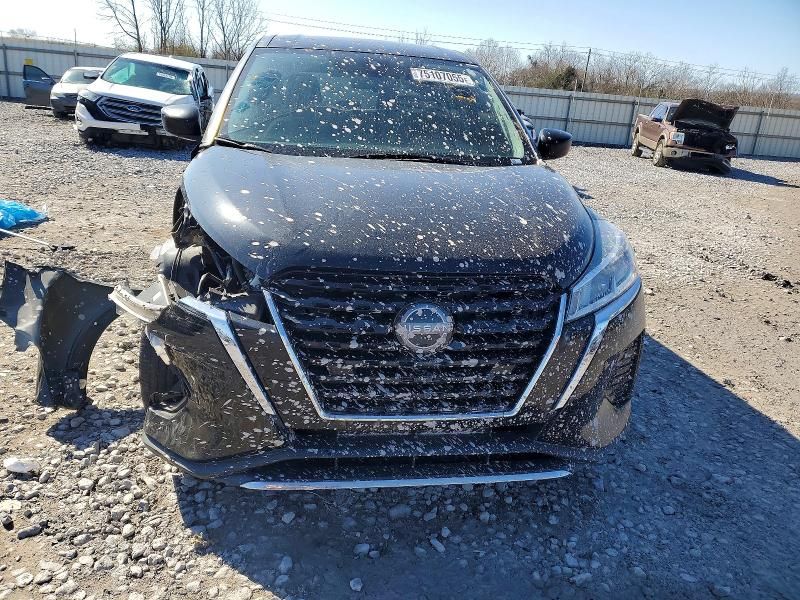 2022 Nissan Kicks s