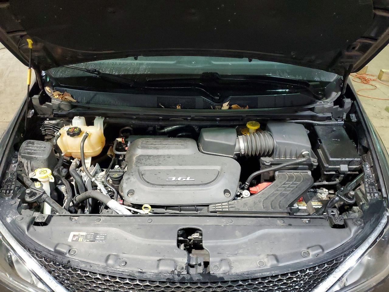 2017 Chrysler Pacifica Touring l