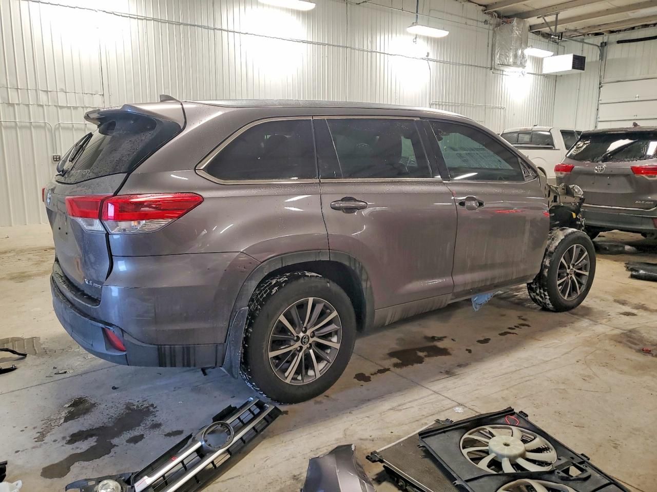 2018 Toyota Highlander se