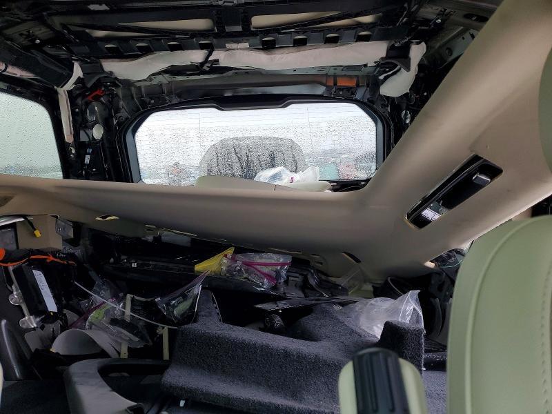 2025 Land Rover Range Rover se