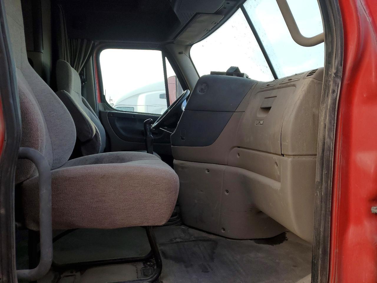 2016 Freightliner Cascadia 125 Semi Truck