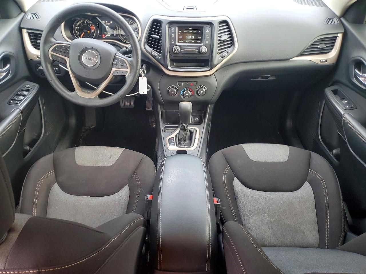 2017 Jeep Cherokee Sport