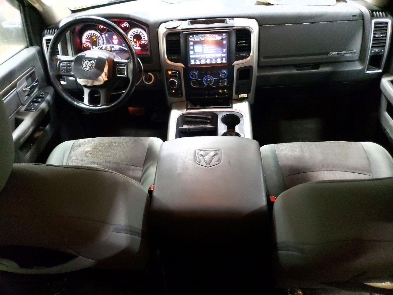 2017 Dodge RAM 1500 SLT