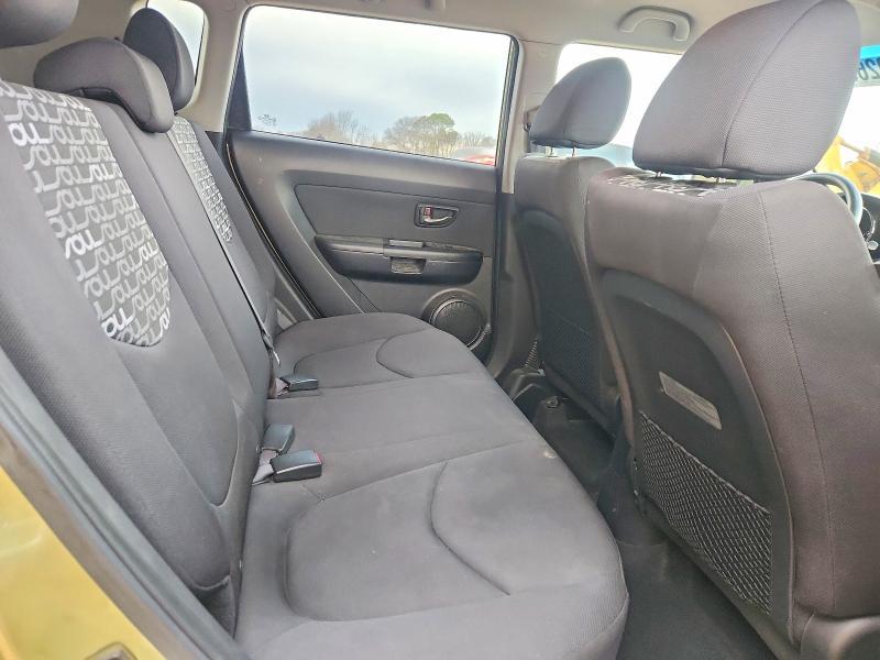 2011 KIA Soul +