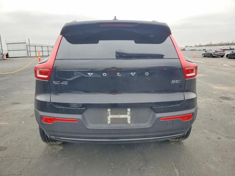 2024 Volvo Xc40 Plus