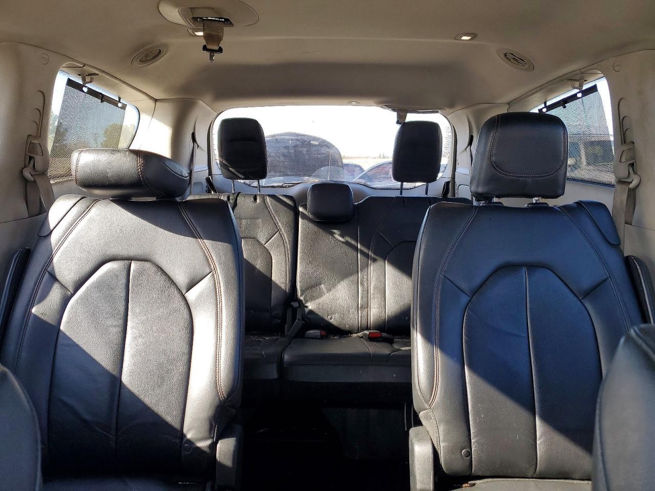 2017 Chrysler Pacifica Touring l