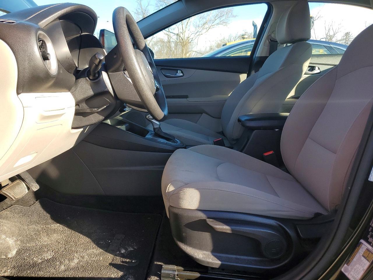2021 KIA Forte fe