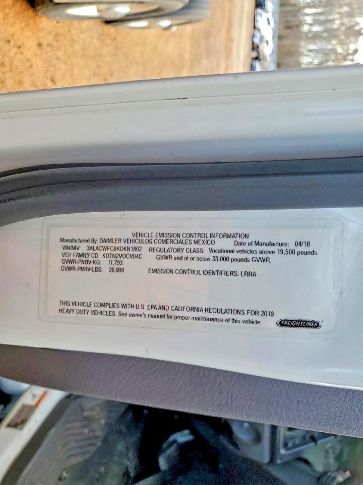 2019 Freigliner 2019 Freightliner Business Class M2 BOX Truck