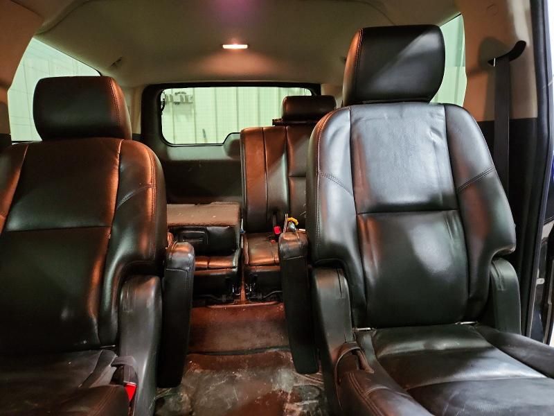 2011 Chevrolet Suburban K1500 ltz