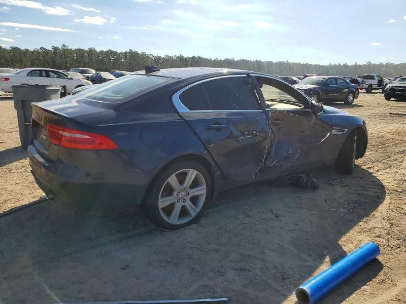 2017 Jaguar Xe Prestige