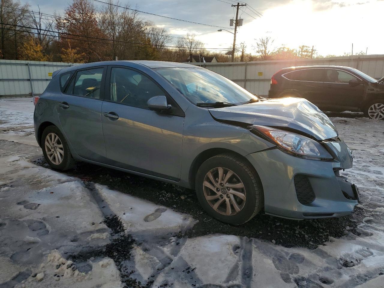 2013 Mazda 3 I