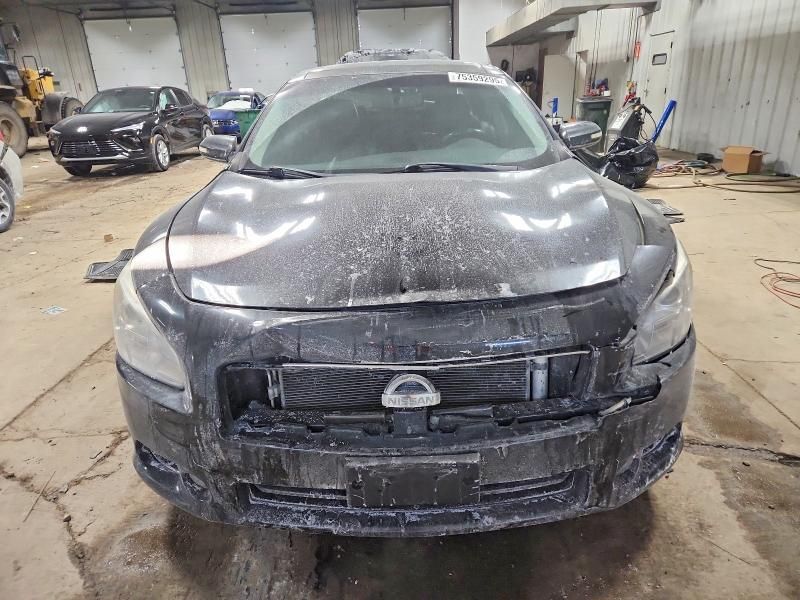 2014 Nissan Maxima s