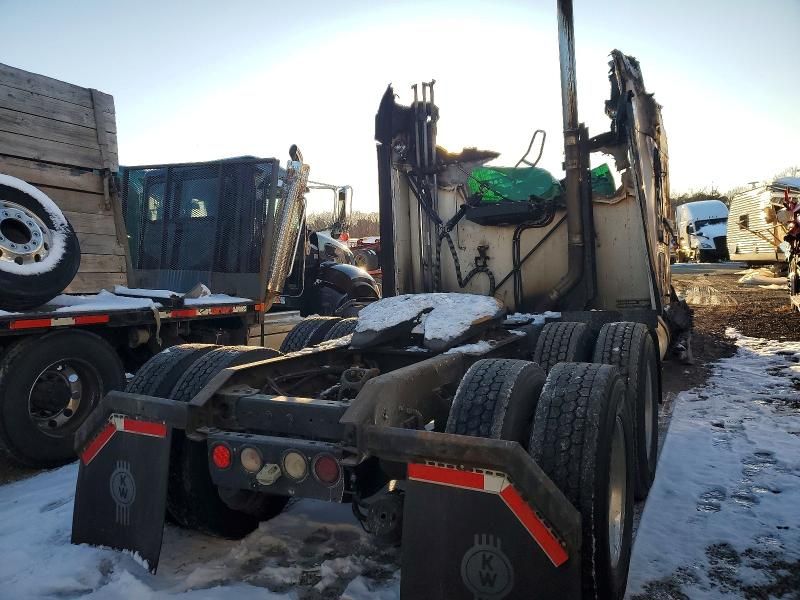 2010 Kenworth Construction T660