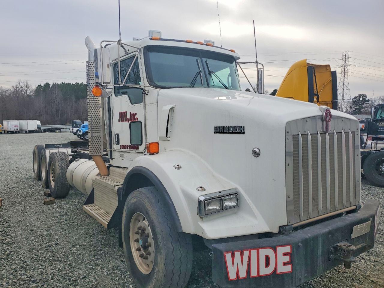 2012 Kenworth T800 Semi Truck