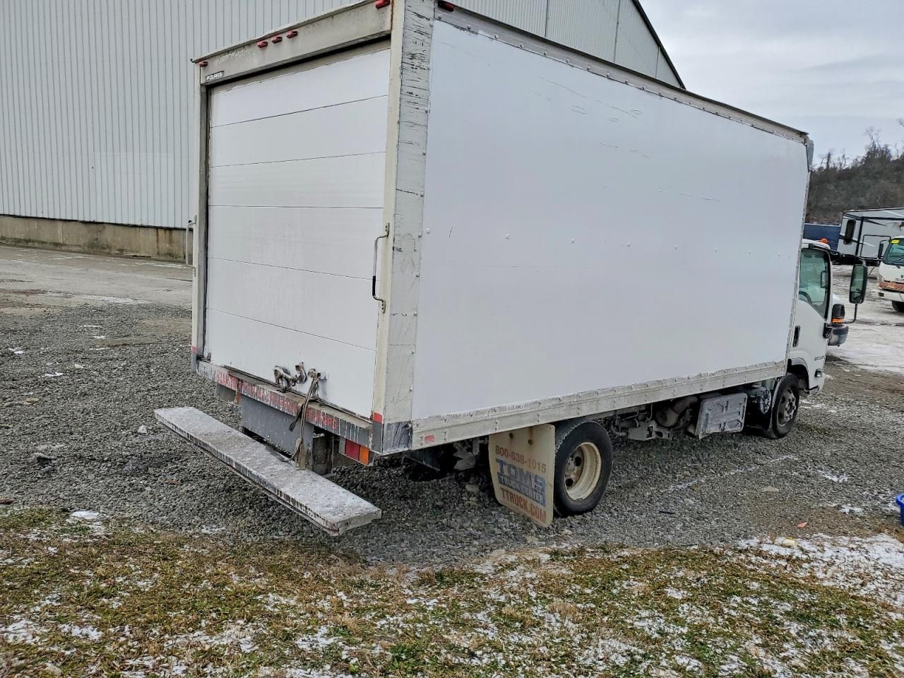 2016 Isuzu NPR HD BOX Truck