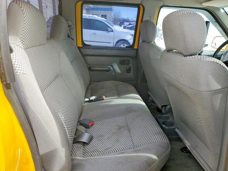 2001 Nissan Frontier Crew cab xe