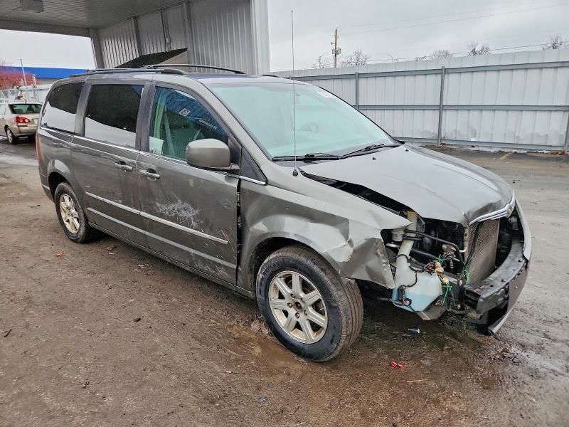2010 Chrysler Town & Country Touring