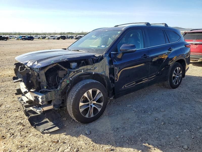 2023 Toyota Highlander l