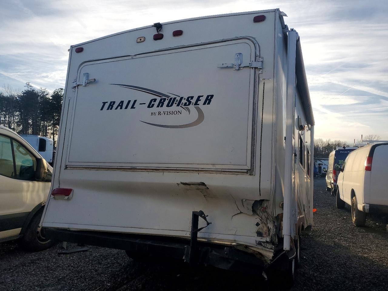 2009 R-Vision Trail Crui