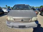 2002 Toyota Sienna le