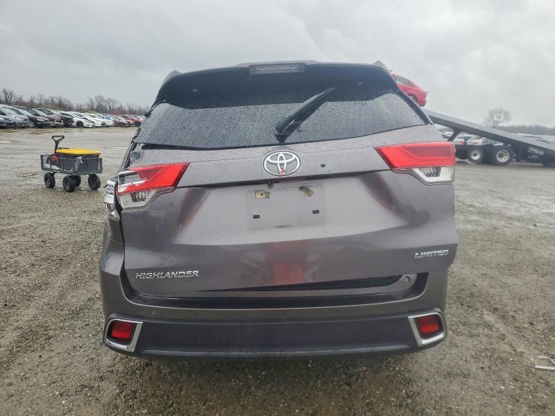 2017 Toyota Highlander Limited