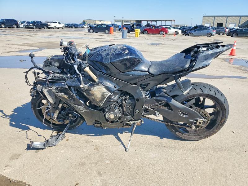 2024 Yama YZFR1