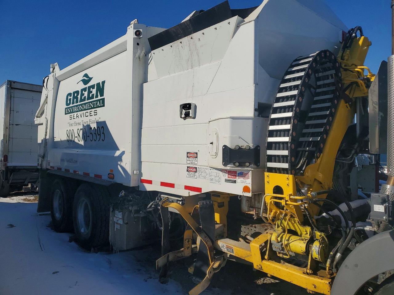 2022 Freigliner 2022 Freightliner XCM Chassi-Refuse Truck