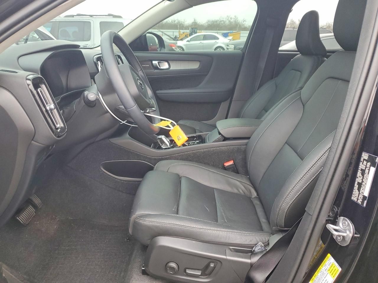 2024 Volvo Xc40 Plus