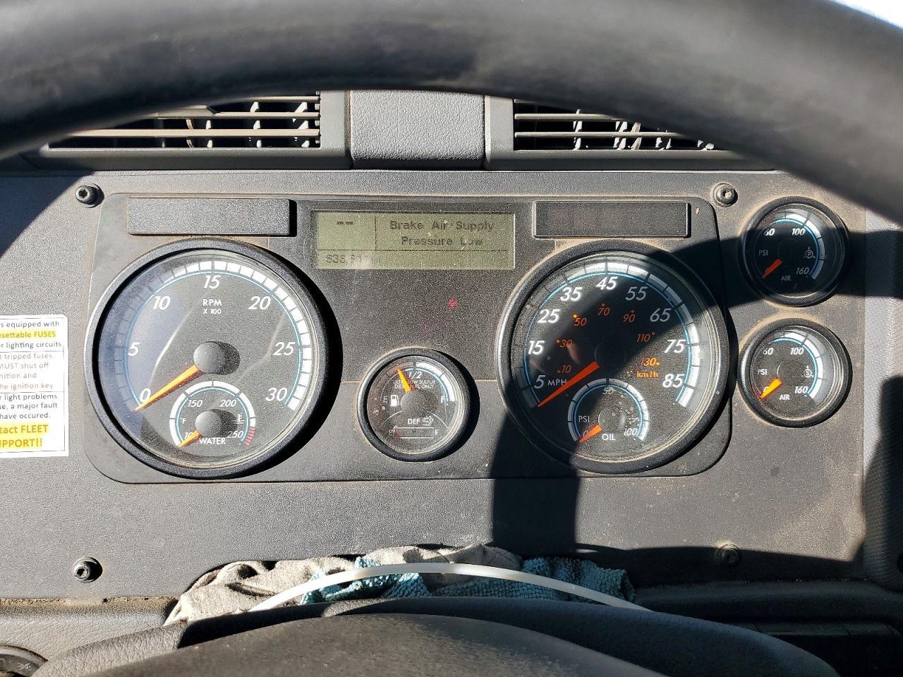 2018 Freightliner Cascadia 113 Semi Truck