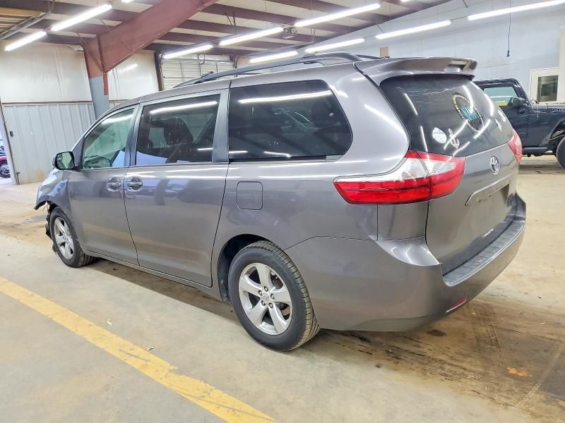 2017 Toyota Sienna le