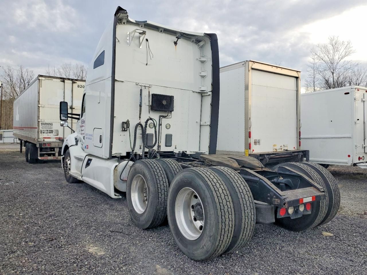 2018 Kenworth T680 Semi Truck